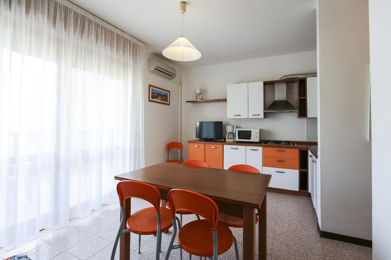 Residence Le Zattere Бибионе Экстерьер фото