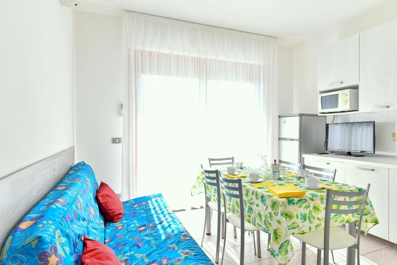 Residence Le Zattere Бибионе Экстерьер фото